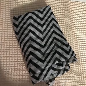 Sheer black and white scarf